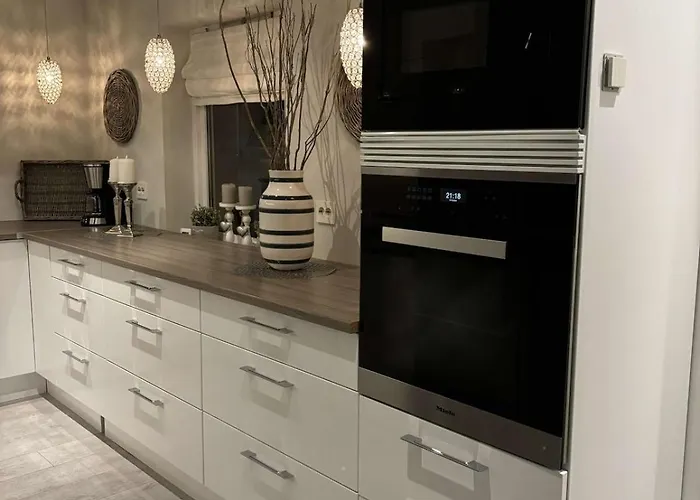 Cityscape Retreat - And Modern * Tromsø