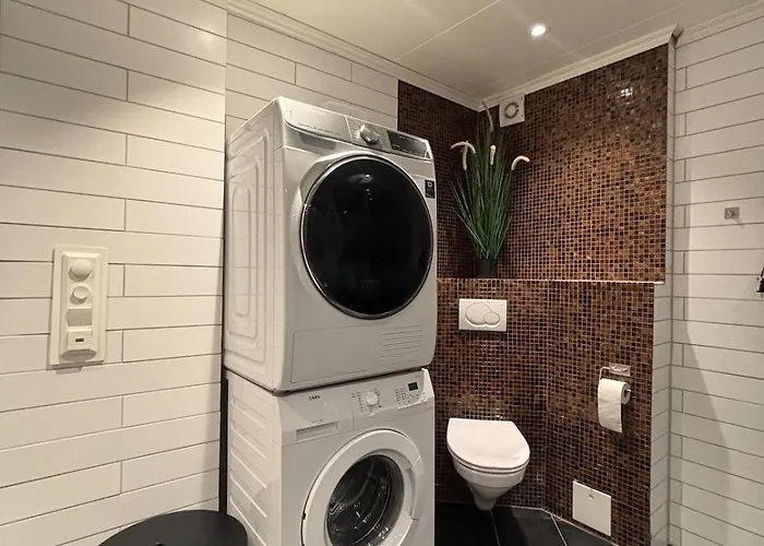 Cityscape Retreat - And Modern