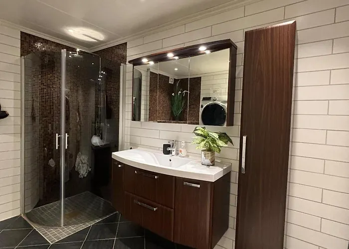 Cityscape Retreat - And Modern Apartamento