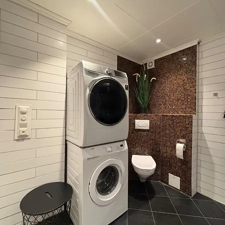 Cityscape Retreat - And Modern